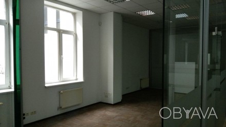 Аренда просторного офиса в центре Киева в Бизнес центре класса " В + " по адресу. Центр. фото 1