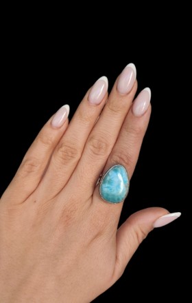 Пропонуємо вам купити кільце з натуральним каменем ларимар в сріблі.
Розмір 16,5. . фото 4