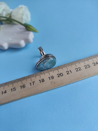 Пропонуємо вам купити кільце з натуральним каменем ларимар в сріблі.
Розмір 16,5. . фото 7