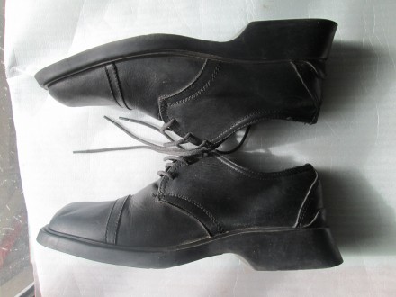 Туфлі чоловічі ROCKGROUND (всесезон), чорні, розм. 42-43

Туфлі чоловічі ROCKG. . фото 5