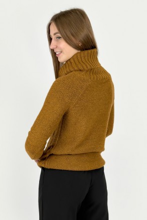 Лаконичный женский свитер из смесовой ткани. Волокна акрила и полиэстера делают . . фото 6