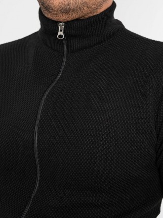Код товара: 1002.1
Мужской свитер демисезонный, кофта на молнии черная с воротом. . фото 3