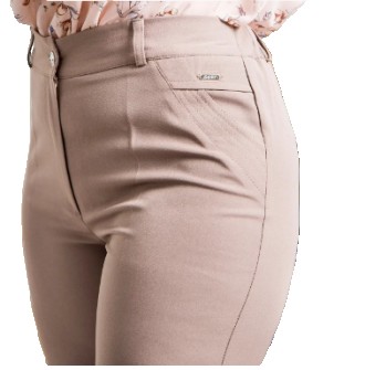 
Женские брюки пошиты из костюмной ткани. Особенностью модели является карманы о. . фото 3