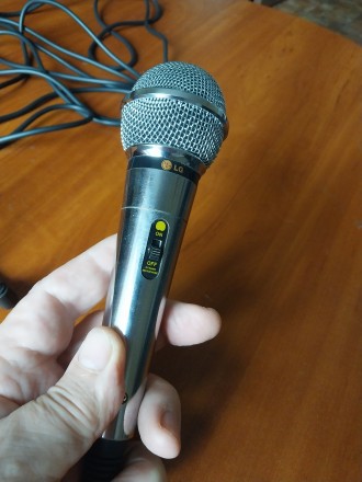 Продаётся Микрофон LG Dynamic Micrphone IMP 600Ὠ
Длина шнура – 5 метров. Длина . . фото 8