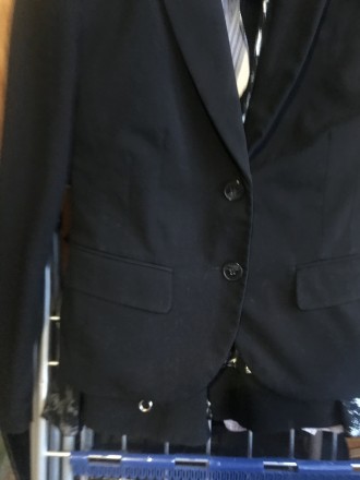 Пиджак черный, состояние хорошее, целый, чистый. без дефектов
Размеры в плечах . . фото 2