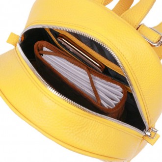 Яскравий жовтий шкіряний рюкзак класичний міський в акуратному дизайні.
Гідна як. . фото 6