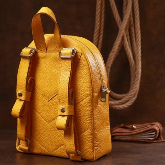 Яскравий жовтий шкіряний рюкзак класичний міський в акуратному дизайні.
Гідна як. . фото 3