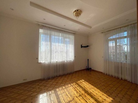 В продаже кирпичный дом на Таирова 
Площадь 600м2 в 3эт . 
5 мастер-спален 
учас. Киевский. фото 16