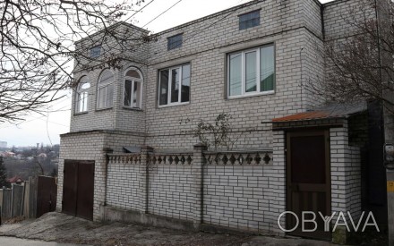 Продам кирпичный теплый дом 154кв.м..