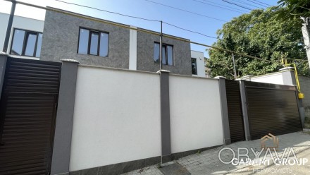 Продаж нового будинку, чудове розташування.
Будинок двох поверховий, з паркуваль. Киевский. фото 1