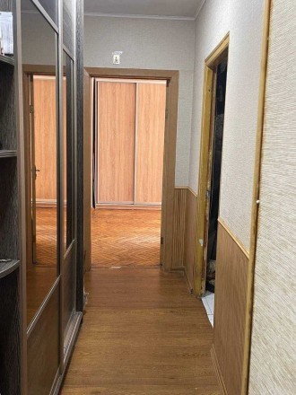 Продаємо квартиру. Початок проспекту Науки. Є невелика парковка прямо під вікнам. . фото 4