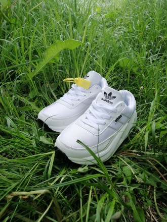 Кроссовки женские Adidas. Размер 39. Длина по стельке 24,5 см . . фото 6