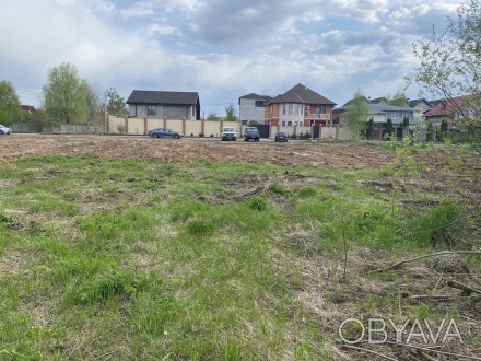 Земельный участок в Киеве 6 или 12 соток Жуляны.