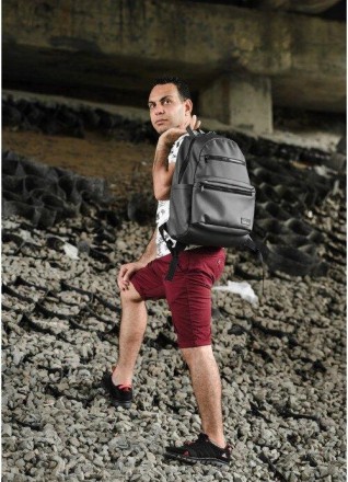 Чоловічий сірий місткий рюкзак виготовлений зі зносостійкої, якісної, водовідшто. . фото 5
