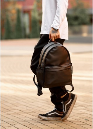 Чоловічий повсякденний шкіряний рюкзак класичний чорний.
Верх:якісна зносостійка. . фото 6