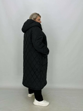 Довге стьобане пальто Горох
Чарівне видовжене стьобане пальто Горох на блискавці. . фото 11