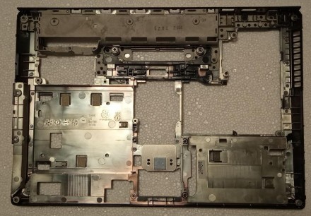 Нижня частина корпуса (поддон) з ноутбука HP ProBook 6465b 6070B0480001 641838-0. . фото 3