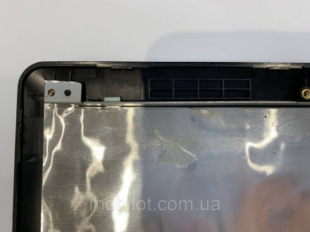 Часть корпуса крышка матрицы к ноутбуку Asus K52d. Есть повреждения и следы от э. . фото 4