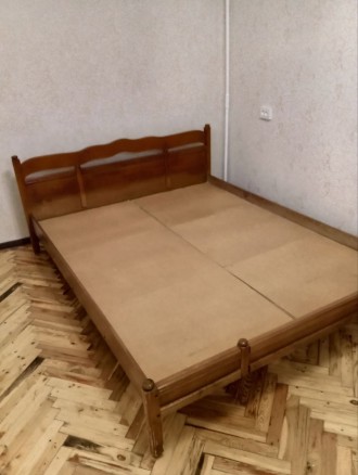 Продается полноформатная двухместная кровать из натурального дерева в хорошем со. . фото 6