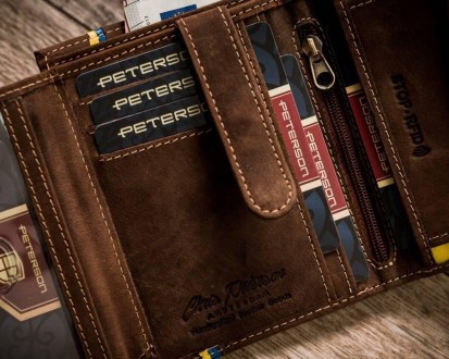 Вертикальное кожаное портмоне коричневое Peterson в подарочной упаковке 303PUPUA. . фото 9