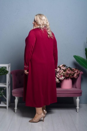Стильна трикотажна сукня "Фенді Рома" - це модний та зручний одяг для жінок вели. . фото 3
