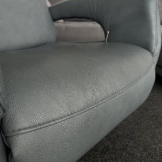 Кресло новое (выставочный образец)
Натуральная кожа голубого цвета
Функция «рела. . фото 11