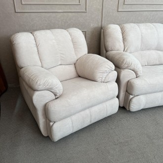 Комплект новый
В комплект входит трехместный раскладной диван и 2 кресла реклайн. . фото 7