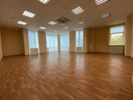 Аренда просторного офиса в центре Киева в Бизнес Центре класса " В " по адресу К. Печерск. фото 4