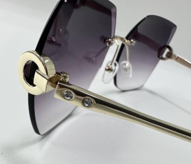 Солнцезащитные женские квадратные очки
защита от ультрафиолета uv400;
линзы поли. . фото 3