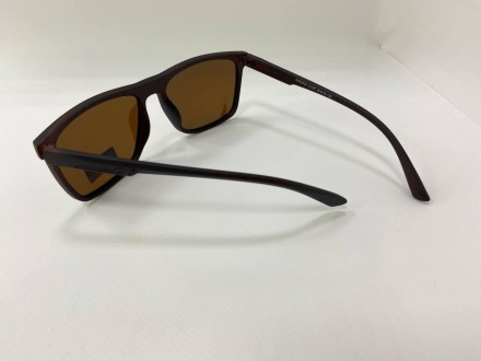 Солнцезащитные унисекс очки с поляризацией
	защита от ультрафиолета uv400;
	пол:. . фото 3