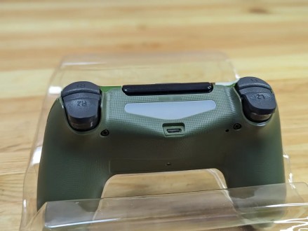 Бездротовий джойстик PS 4
Контролер обладнаний тачпадом, гіроскопом, акселеромет. . фото 5