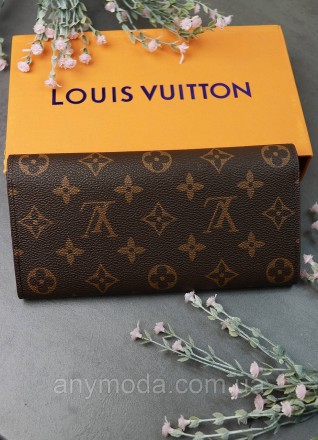 Популярна модель, Louis Vuitton, Луї Віттон у стильній фірмовій коробці.
Всереди. . фото 3