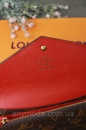 Популярна модель, Louis Vuitton, Луї Віттон у стильній фірмовій коробці.
Всереди. . фото 4