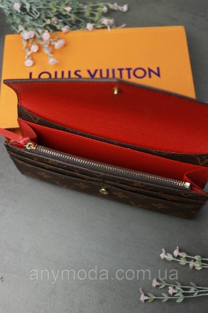 Популярна модель, Louis Vuitton, Луї Віттон у стильній фірмовій коробці.
Всереди. . фото 5