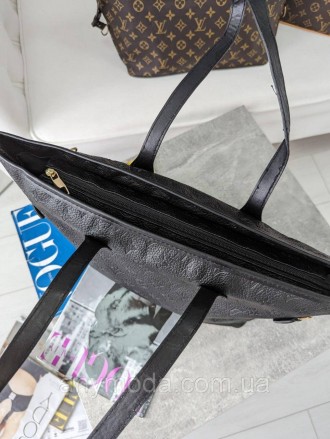 Женская сумка шопер Louis Vuitton? 
Одно отделение на молнии + внутри карман на . . фото 3