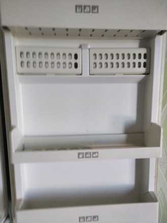 Продам холодильник двокамерний в хорошому стані, все працює. Марка холодильника . . фото 4