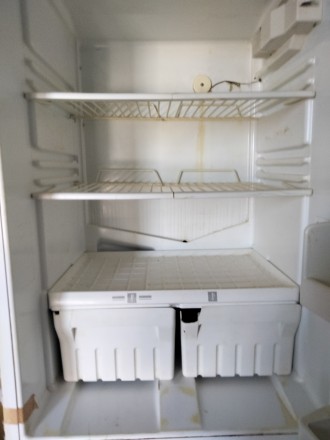 Продам холодильник двокамерний в хорошому стані, все працює. Марка холодильника . . фото 5