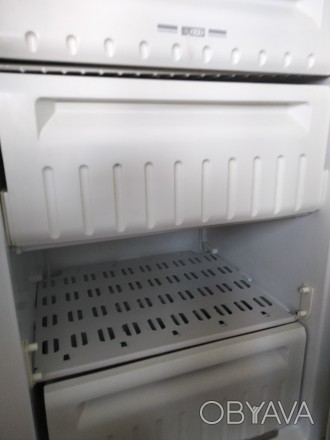 Продам холодильник двокамерний в хорошому стані, все працює. Марка холодильника . . фото 1