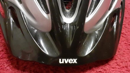 Продам НОВЫЙ  велосипедный шлем  производство Германия  UVEX  серебристого цвета. . фото 2