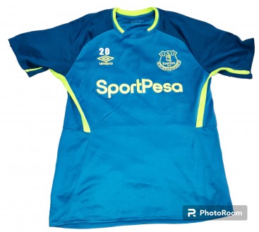 Футболка Umbro FC Everton, размер-М, длина-67см, под мышками-50см, в хорошем сос. . фото 3