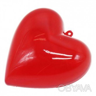 Прозрачная пластиковая шкатулка в виде сердечка. Есть петелька, к которой можно . . фото 1