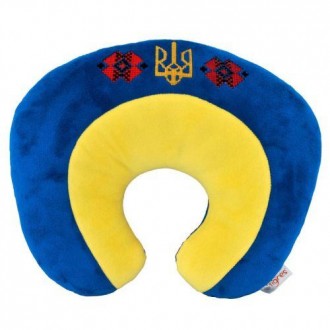 Милая плюшевая подушка подголовник в цветах украинского флага и с вышиванкой. Оч. . фото 2
