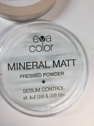 Компактна пудра для обличчя з рослинними екстрактами Eva Cosmetics Mineral Matte. . фото 7