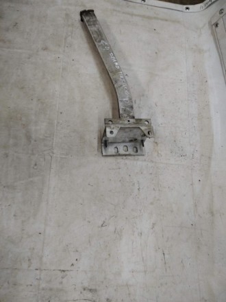 Кронштейн підсилювача переднього бампера правий Citroen C4 Grand Picasso 2014- Б. . фото 3