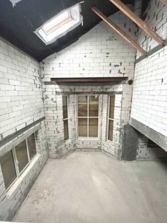 дом, 300.00 кв.м. . фото 13 * Київ. вул. Словечанська, 3/1. (Соломянський р-н).
Локація: верхні Совки, 15 . . фото 13