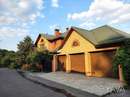 Продажа шикарного дома с видом на Ботанический сад.