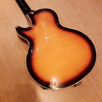 Електрогітара Gibson Les Paul Custom Shop Burn Bigsby China. З логотипом Gibson.. . фото 9