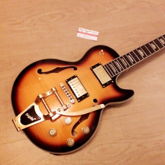 Електрогітара Gibson Les Paul Custom Shop Burn Bigsby China. З логотипом Gibson.. . фото 5