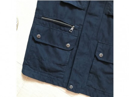 Синий жилет безрукавка, с карманами, на сетчатой подкладке C&A.
Германия.
Отличн. . фото 3