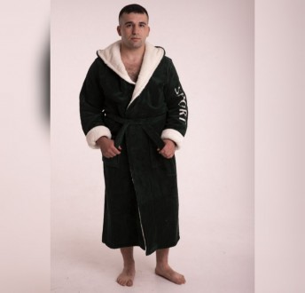 Купить Махровый мужской халат с капюшоном
Желаете купить теплый мужской халат?
М. . фото 7